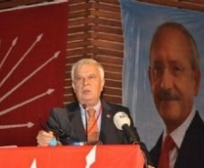 CHP EDREMİT İLÇE KONGRESİNDE YENI İLÇE BAŞKANI YUSUF SEL OLDU Balıkesir’in Edremit İlçesinde yapılan CHP Edremit İlçe Kongresi sonuçlandı. Yusuf