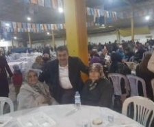 AK PARTİ BALIKESİR MİLLETVEKİLİ’NDEN VEFA YEMEĞİ Ak Parti MKYK üyesi ve Balıkesir Milletvekili Ali Aydınlıoğlu, memleketi