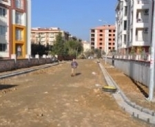 CENNET AYAĞI MAHALLESİ’ NDE YENİDEN DÜZENLEME ÇALIŞMALARI DEVAM EDİYOR Edremit Belediyesi tarafından Cennet Ayağı Mahallesi 760 ve 761. sokaklarda