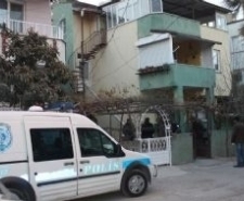 Balıkesir’in Burhaniye ilçesinde bir kişi merdivenlerden düşerek öldü. Memiş Mahallesi