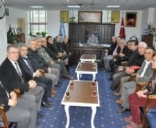 İL YÖNETİMİNDEN BAŞKAN SAKA’YA ZİYARET CHP Balıkesir İl Başkanı Muzaffer Mavuk ve il yönetimi, CHP’li