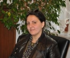EDREMİT’E HAYIRSEVERDEN YENİ OKUL Edremit’te hayırsever Ayşe Büyükdalgıç tarafından, hayatını kaybeden babası ve eşi