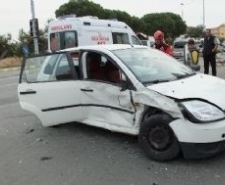 Burhaniye’de zincirleme kaza: 2 yaralı Burhaniye ilçesinde meydana gelen zincirleme trafik kazasında 2 kişi yaralandı.