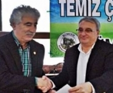 BURHANİYE DE KÖYLÜ KIZLAR BİLGİSAYAR KURSU İSTEDİ Balıkesir’in Burhaniye ilçesinde, Halk Eğitimi Merkezi Müdürlüğü, kurs sezonunu açarken
