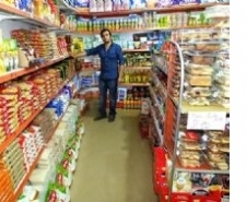 BAKKAL AMCADAN SAHUR NÖBETİ Balıkesir’in Edremit İlçesi Cumhuriyet Mahallesinde faaliyet gösteren bir bakkal Ramazan