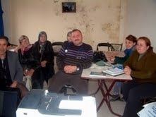Balıkesir’in Edremit ilçesinde, güneşli havada yağan yağmur şaşırttırken,sırılsıklam etti. Yağmurlu