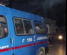 AYVALIK’TA MÜLTECİ OPERASYONUNDA 35 MÜLTECİ KAÇAMADAN YAKANIRKEN 2 KİŞİ YARALANDI Balıkesir’in Ayvalık ilçesinde, Sahil Güvenlik ve Jandarma tarafından ortaklaşa düzenlenen