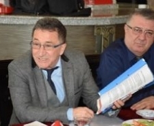 “MEZARDAN BABAM ÇIKSA HALKIN MALINI YEDİRTMEM”