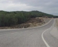 Yeni yolun bir bölümü hizmete girdi Edremit ilçesi ile Yenice’nin Kalkım beldesi arasında yapımı devam eden