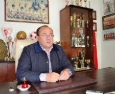 AYVALIKGÜCÜ BELEDİYESPOR’A YENİ KULÜP BAŞKANI Spor Toto 3. Lig, 3. Grupta zirve mücadelesi veren Ayvalıkgücü