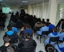 GENÇLERE GİRİŞİMCİLİK FARKINDALIK EĞİTİMİ Balıkesir’in Edremit ilçesinde Edremit Ticaret Borsası tarafından düzenlenen “Girişimcilik farkındalık