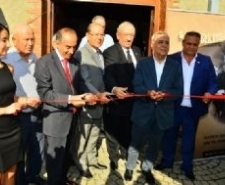 TARİŞ, ASIRLIK MÜCADELESİ’Nİ SERGİLİYOR Tariş Zeytin ve Zeytinyağı Birliği’nin 100’üncü kuruluş yılına özel hazırlanan