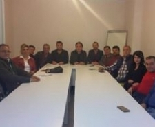 EDREMİT AK PARTİ YÜRÜTME KURULU İLK TOPLANTISINI YAPTI AK Parti Edremit İlçe Başkanı Metin Örkçü başkanlığında, daha aktif