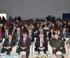 Edremit’te Kütüphane Haftası Kutlandı Edremit ilçesinde Kütüphane Haftası 75. Yıl Ortaokulu’nda düzenlenen tören ile