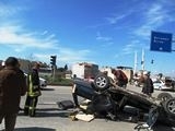 EDREMİT’TE TRAFİK KAZASI İKİ YARALI Balıkesir’in Edremit ilçesi Otogar Kavşağında meydana gelen trafik kazasında takla