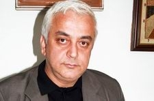 BORÇU ÇİFTÇİYE MÜJDE BORÇLU ÇİFTÇİLERE ZİRAAT BANKASI’NDAN MÜJDE Torba Yasa’da yer almamasına rağmen, çiftçilerin