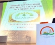 Edremit’te üreticilere iyi tarım anlatıldı Edremit’te üreticilerin daha iyi tarım yapması için düzenlenen panele ilgi