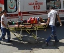 TIR MOTORA ÇARPTI Balıkesir’in Burhaniye ilçesi Hal kavşağında meydana gelen trafik kazasında 1