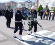 POLİS GÜNÜ EDREMİT’TE DE KUTLANDI Balıkesir’in Edremit ilçesinde de Polis Günü düzenlenen etkinlikler ile kutlandı
