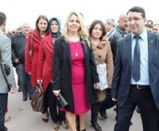 Burhaniye ilçesi AK Parti Kadın Kolları Başkanı Hadiye Erok ve