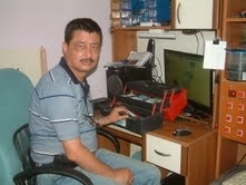 TÜM TAMİR VE ONARIM İŞLERİNİ KENDİSİ YAPIYOR Balıkesir’in Burhaniye ilçesinde, Etem Zeybek’in evine hiç tamirci girmemiş. Etem