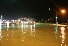 BÖLGEDE ÇOK SAYIDA SANAYİ  ESNAFININ  İŞYERİNİ SU BASTI