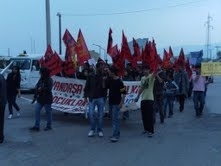 Balıkesir’in Ayvalık ilçesinde, Emek Partisi Gençlik Kolları Başkanı Ömer Aslan,