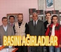 EDREMİT’TE EGDER BAŞARIYA KOŞTURTUYOR EGDER, İLÇEDEKİ 500 ÖĞRENCİYE, GÖNÜLLÜ EĞİTİMCİLERİYLE ÜCRETSİZ OLARAK HER TÜRLÜ