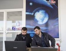  Egetürk TV’nin merkez binası, CHP’li Edremit Belediyesi tarafından mühürlenirken,
