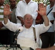“NİYE GİDİP TE SİZLERİ SÖMÜRENLERE OY VERİYORSUNUZ?”