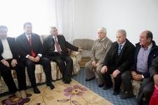 MALATYALILAR EVİ ÇÖKEN AİLENİN EVİNİ ONARDI