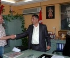 BURHANİYE’DE HAYVANLARA ŞAP AŞISI Balıkesir’in Burhaniye ilçesinde, ilçe merkezi ve köylerdeki çift tırnaklı hayvanlara
