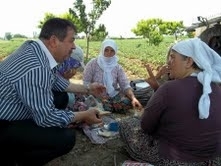 EDREMİT KÖRFEZİ’NDE EMEKLİLERE BANKA KREDİSİ KOLAYLIĞI Türkiye Emekliler Derneği Zeytinli Şubesi ile Denizbank Edremit Şubesi arasında,