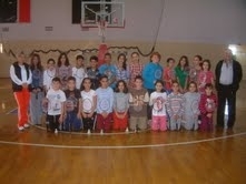 BURHANİYE’DE BADMİNTON KURSUNA BÜYÜK İLGİ Balıkesir’in Burhaniye ilçesinde, Halk Eğitimi Merkezi müdürlüğü’nün açtığı Badminton kursu