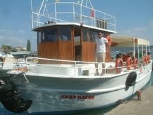 YAT TURLARI İLGİ GÖRÜYOR Balıkesir’in turistik Ayvalık ilçesinde, bayramla birlikte başlayan hareketlilik devam ederken,
