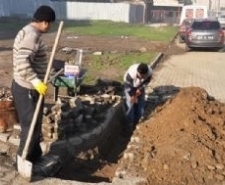 -EDREMİT BELEDİYESİ FEN İŞLERİNDE DURMAK YOK Balıkesir’in Edremit Belediyesi’nde vatandaşlardan gelen şikayetler hemen değerlendiriliyor. Gazi Celal