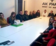 EDREMİT AK PARTİ SKM İLK TOPLANTISINI YAPTI AK Parti Edremit ilçe Başkanı Metin Örkçü başkanlığında, Seçim Koordinasyon