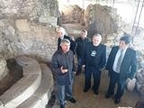 ESKİ KÜLTÜR BAKANI SAĞLAR ANTANDORS’ U İNCELEDİ Fikri Sağlar ayrıca bölgede zeytin toplayan bayanlar ile bir araya