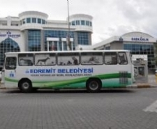 EDREMİT BELEDİYESİ KISIRLAŞTIRMA ARACI HİZMETE GİRDİ Edremit Belediyesi tarafından hazırlanan Sokak Hayvanları Kısırlaştırma Aracı hizmete girdi.