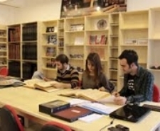Balıkesir’in Burhaniye ilçesinde, belediyenin oluşturduğu kent arşivi, araştırmacıların uğrak yeri