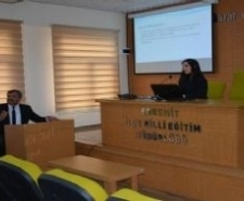 Edremit ilçesinde öğretmenlere proje ve yarışmalarla ilgili bilgilendirme toplantısı yapıldı.