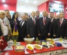 Balıkesir’in Burhaniye ilçesinde, İstanbul CNR Fuar Merkezinde düzenlenen Sosyal Demokrat