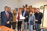EDREMİT’TE AK PARTİLİLER MAZBATAYI ALDI Ak Parti İlçe Kongresi’nde başkanlığa seçilen İsmail Doğdu ve ekibi,