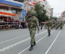 29 EKİM COŞKUSU HER YERDE AYNI Balıkesir'in Burhaniye ve Havran ilçelerinde büyük bir coşkuyla kutlandı.