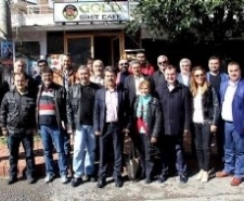 GAZETECİLERİN EDREMİT’TE KÖRFEZ BULUŞMASI Balıkesir basını, Edremit’te Balıkesir Gazeteciler Cemiyeti (BGC)’nin, ‘Körfez Buluşması’ isimli