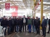 Balıkesir’in Havran ilçesinde, asker adayları hayır yemeğiyle kışlaya uğurlandı. Bu