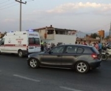 Burhaniye’de trafik kazası: 2 yaralı Burhaniye ilçesinde meydana gelen kazada 2 kişi yaralandı. Edinilen bilgiye