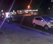 EDREMİT HASTANE KAVŞAĞINDA KAZA: 1 ÖLÜ Edremit ilçesinde hastaneden çıkan bir kişi karşıdan karşıya geçerken otomobilin