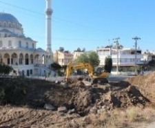 AKÇAY VE GÜRE MAHALLESİ ARASINA KÖPRÜ YAPILIYOR Edremit Belediyesi tarafından Akçay Mahallesi ve Güre Mahallesi arasından geçen