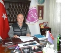 GÜDER ODA ÜYELERİNE ÇAĞRIDA BULUNDU Balıkesir’in Edremit İlçesinde Berberler ve Kuaförler Odası Başkanı Erdoğan Güder